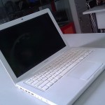 Bán macbook white a1181 giá rẻ tại Hà Nội